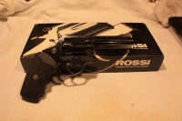 /album/pistolas-e-revolveres-todos-a-pronta-entrega/img-1479-jpg-thumbnail0-jpg/