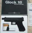 Glock 18-Calibre 9 mm.